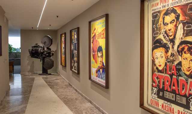 Bitonto, quel condominio che ricorda un vecchio cinema scomparso: � "Amarcord"